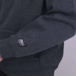 District One Hoodie Model staal grijs close-up mouw