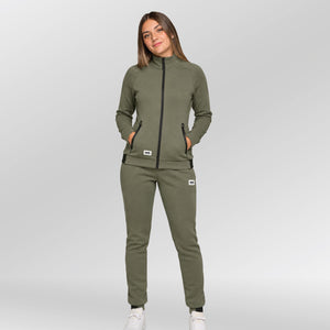 Elevate-Performance-broek-dames-model-khaki-front