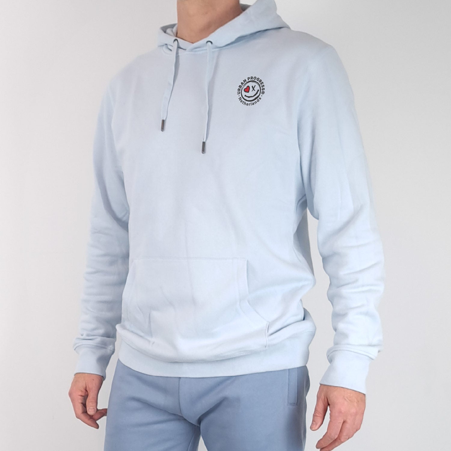 Foundation Hoodie Pure sky front close model 2