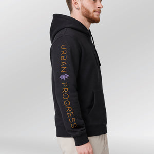 Hoodie-Victory-Vibes-model-zwart-side