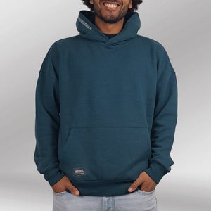 Oversized Hoodie Kairo turquoise Front close model