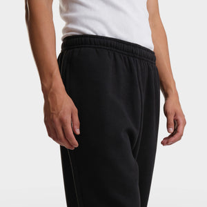 Shadow Core Jogger Loose Fit model zwart close tailleband