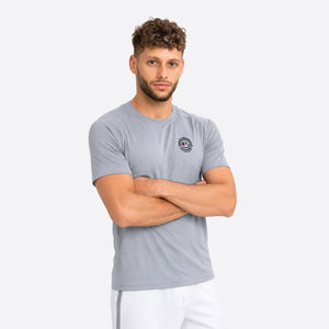 Sportshirt-Lockin-model-grijs-front-side-armen-over-elkaar