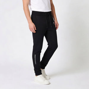 Stealth Tapered Joggingbroek model zwart zijkant