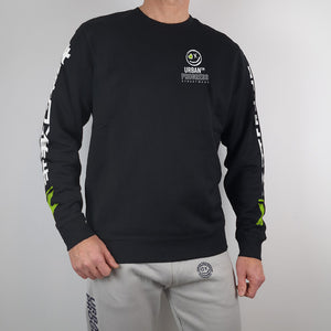 Sweatshirt Adventure black front model