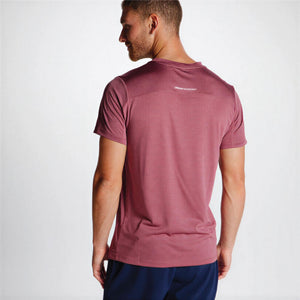 T-Shirt-Akari-model-berry-red-back