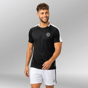 Univi-Team-shirt-model-zwart-wit-front