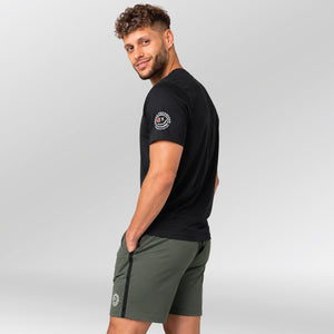 Ace-Stripe-Short-model-khaki-zwart-side