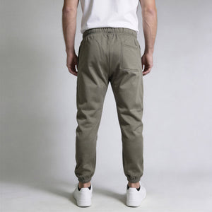 Apex Fleece Jogger model khaki-groen back