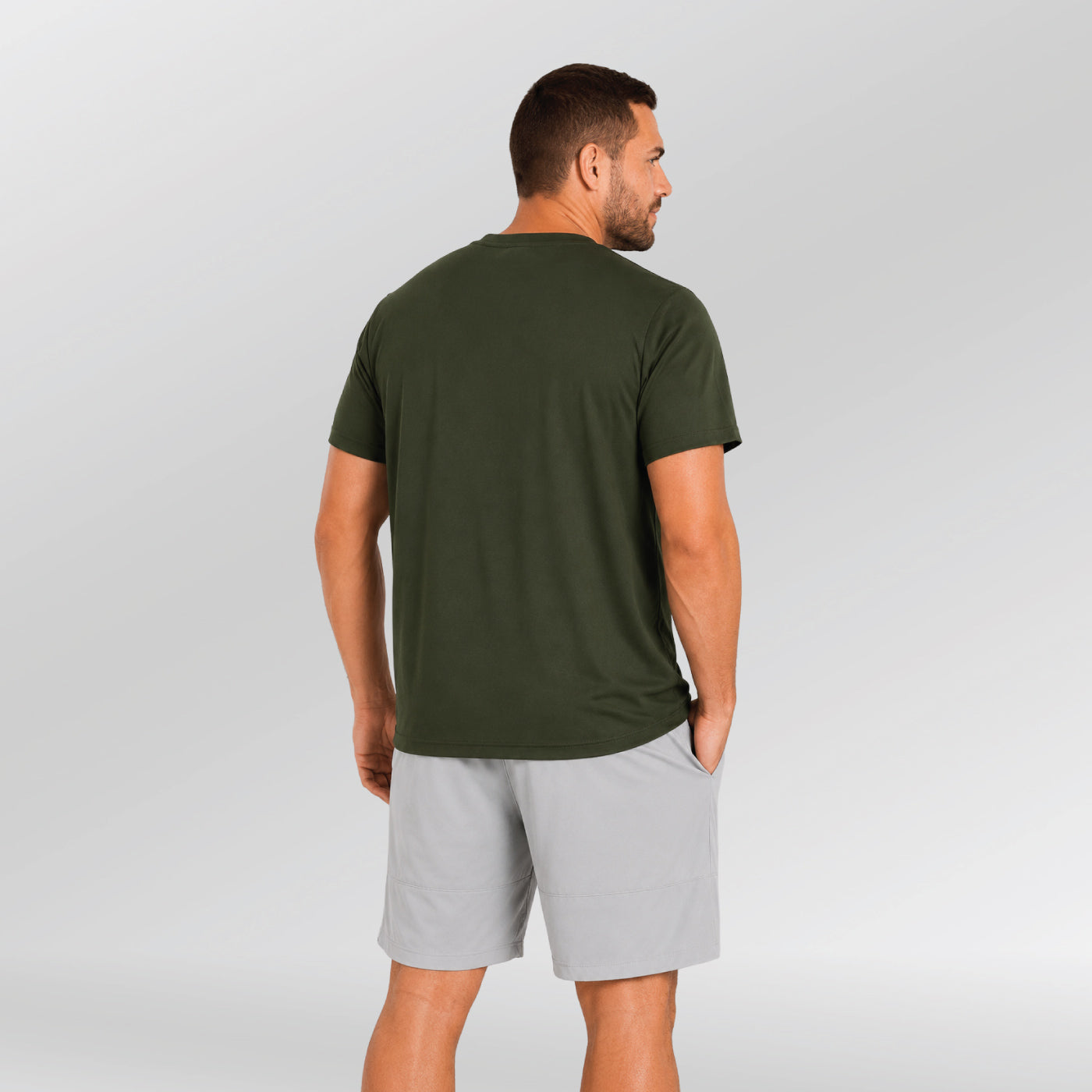 Axis-Tee-model-grijs-back