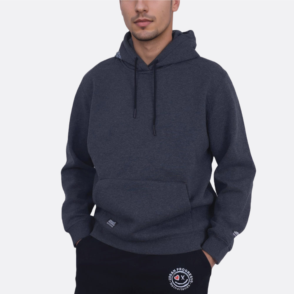 District One Hoodie Model staal grijs front close 2
