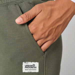 Elevate-Performance-broek-dames-model-khaki-zijzak-closeup