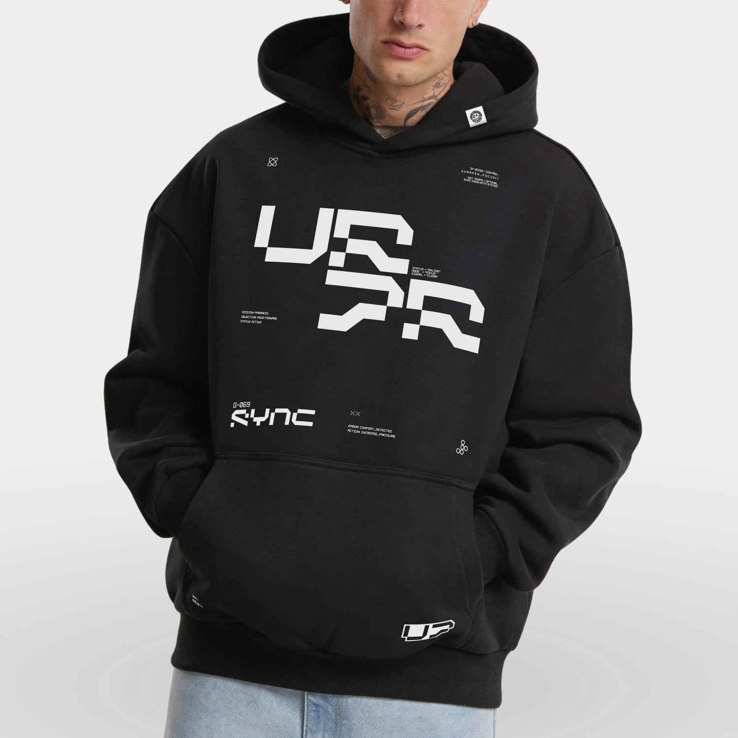 Heavy Oversized Hoodie SYNC Model zwart front