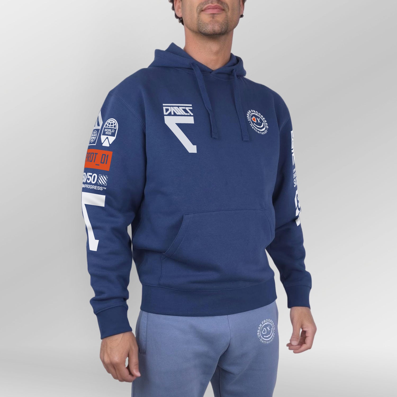 Legacy Hoodie Protocol model indigo blauw front close