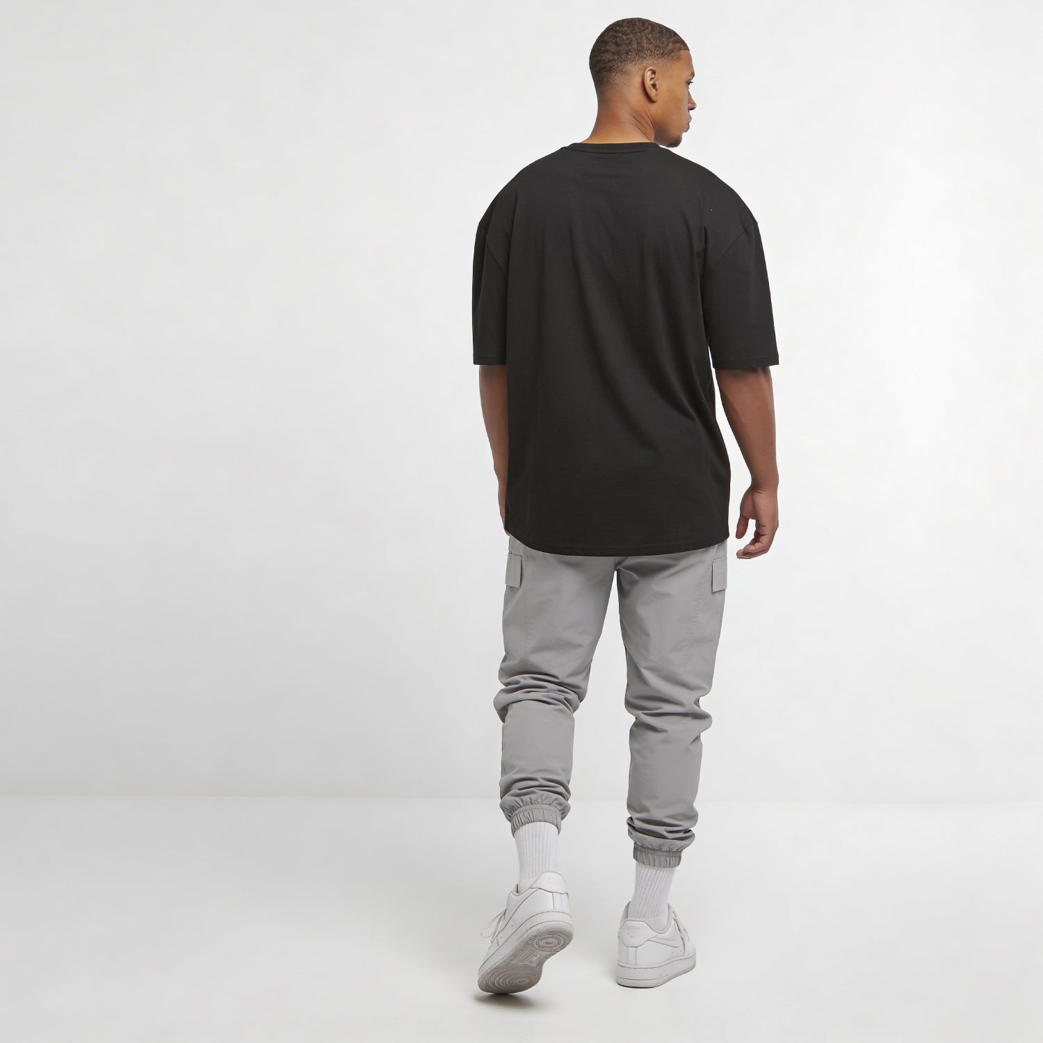 Loose T-shirt SECOND SELF model zwart back