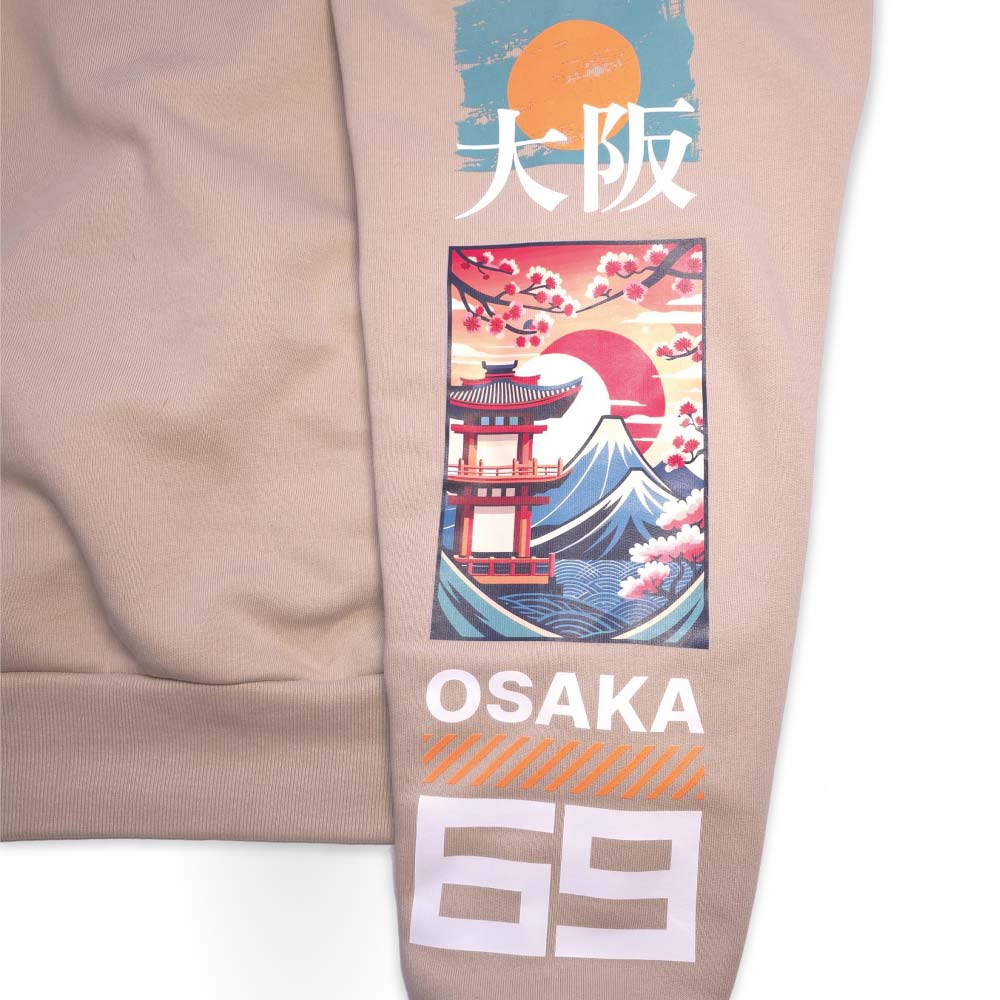 Oversized Sweater Zero Tolerance Model beige closeup mouw 2