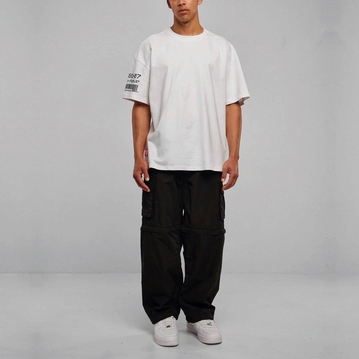 Oversized T-shirt FREQ-O7 model wit front compleet