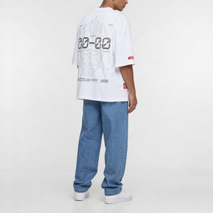 Oversized sleeve t-shirt AFTERHRS model wit side compleet