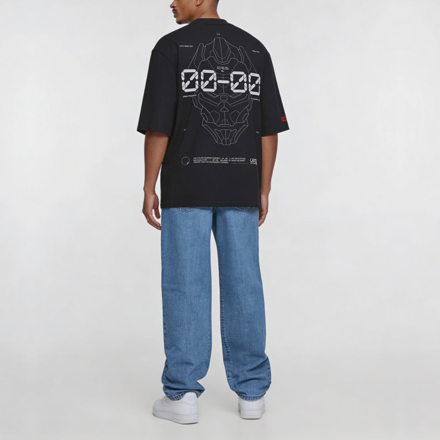 Oversized sleeve t-shirt AFTERHRS model zwart back compleet