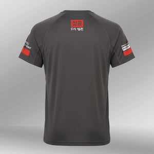 Panelled Tech Tee Not being average grijs back