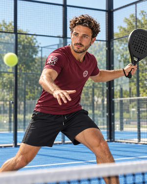 Shirt-zero-tolerance-sport-op-de-bapelbaan-om-een-bal-te-slaan