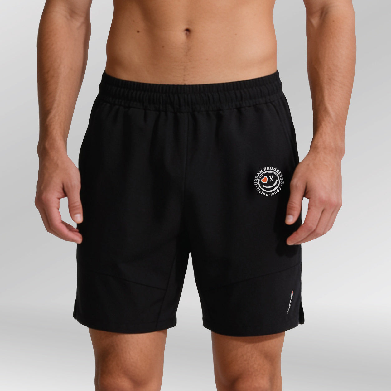 Short Explora model zwart front