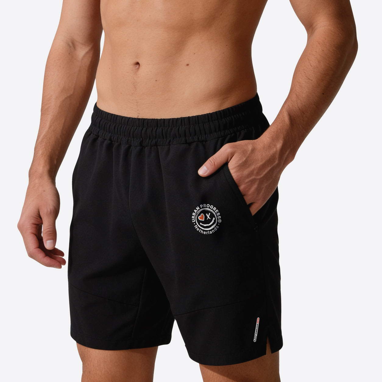 Short Explora model zwart front side right