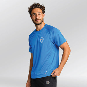 Signature-Panelled-T-shirt-model-licht-blauw-front-side