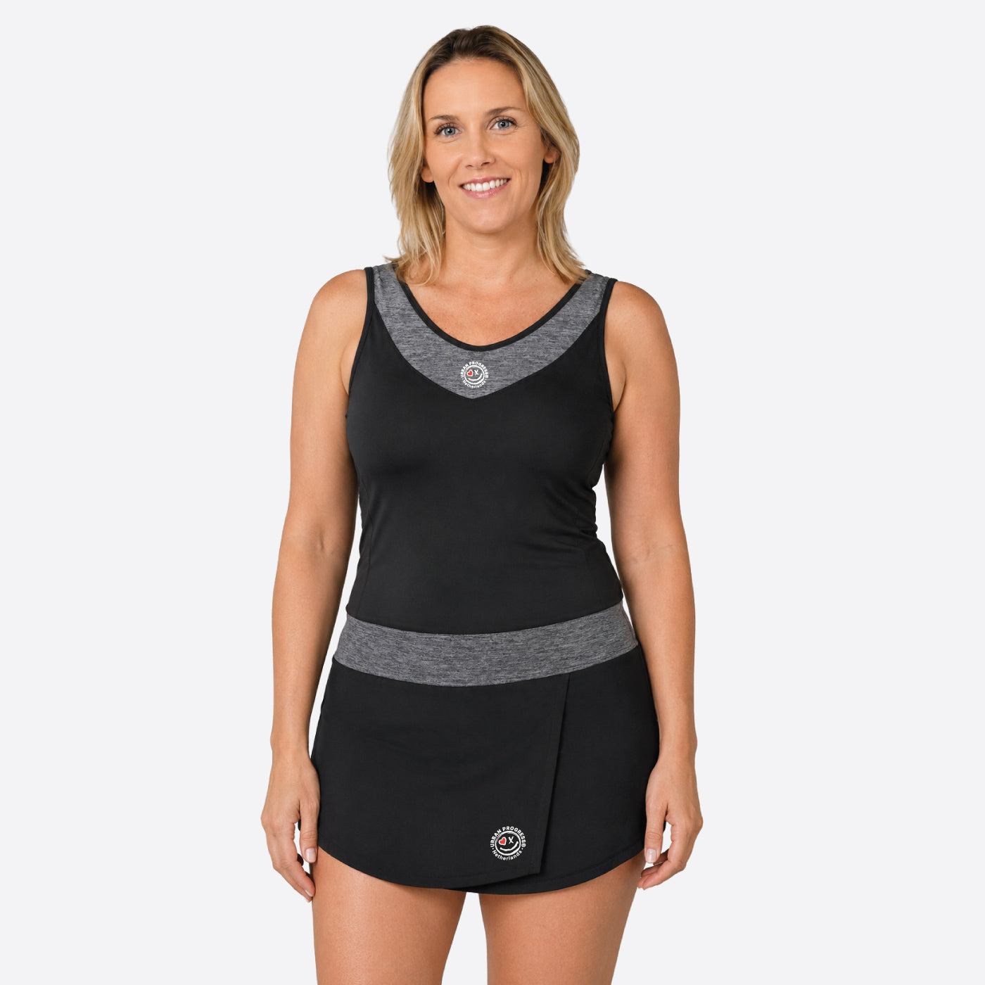 Slub-Flow-Tennis-Padel-rokje-model-zwart-grijs-back