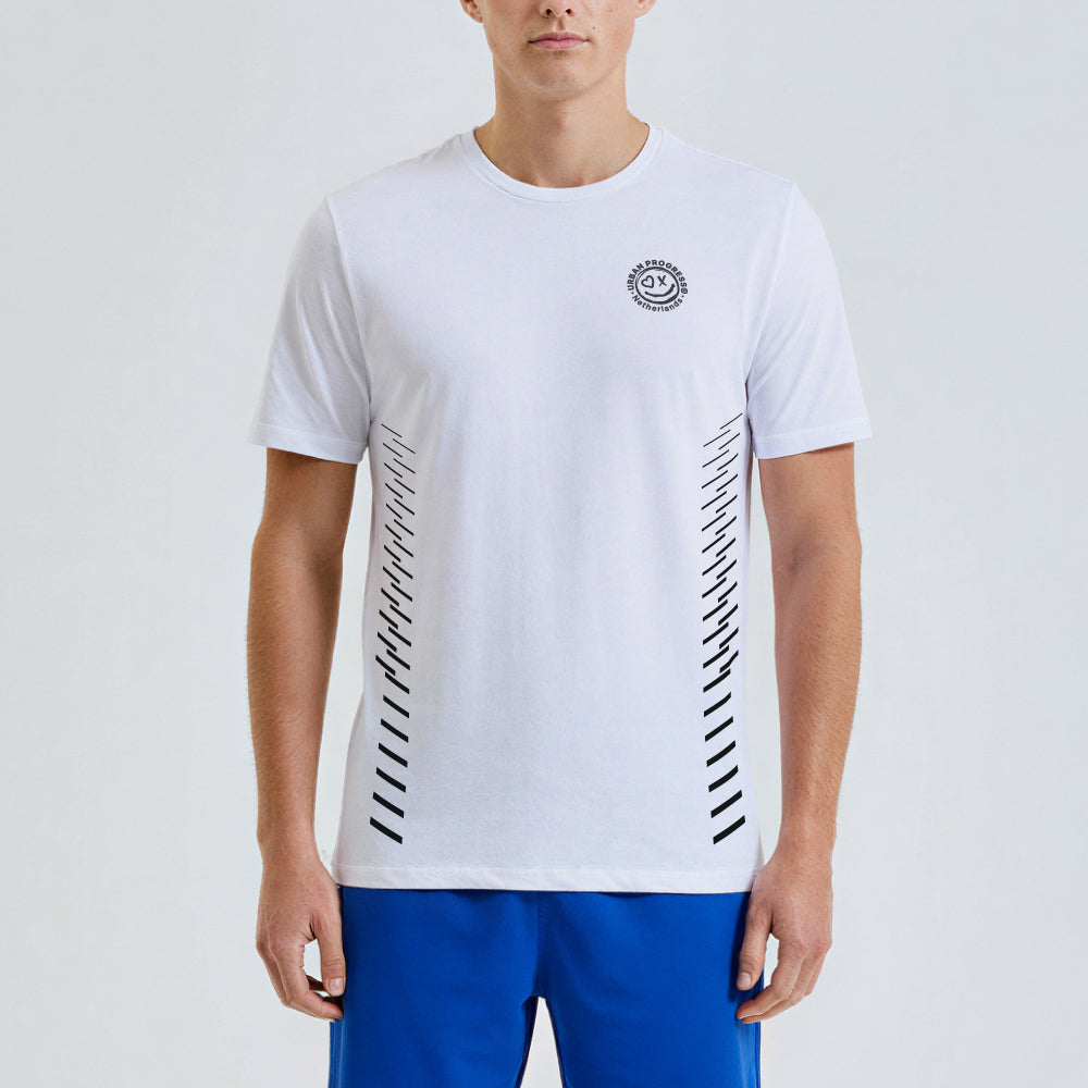 Stride Performance Tee Model wit front close