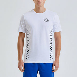 Stride Performance Tee Model wit front close