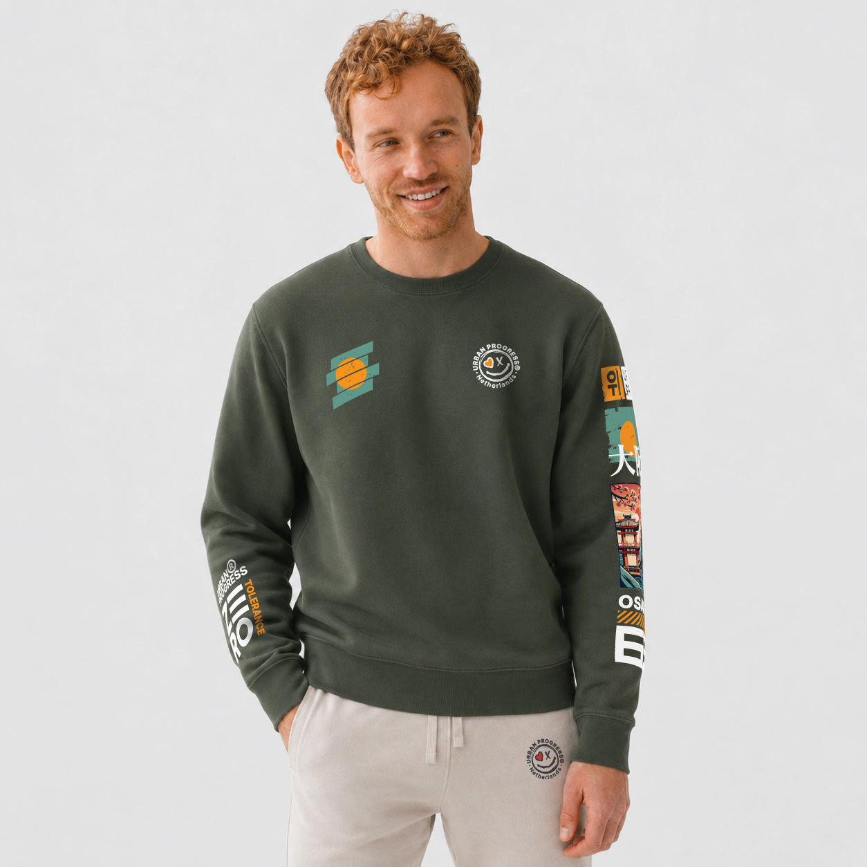 Sweatshirt-Zero-Tolerance-model-bottle-green-front