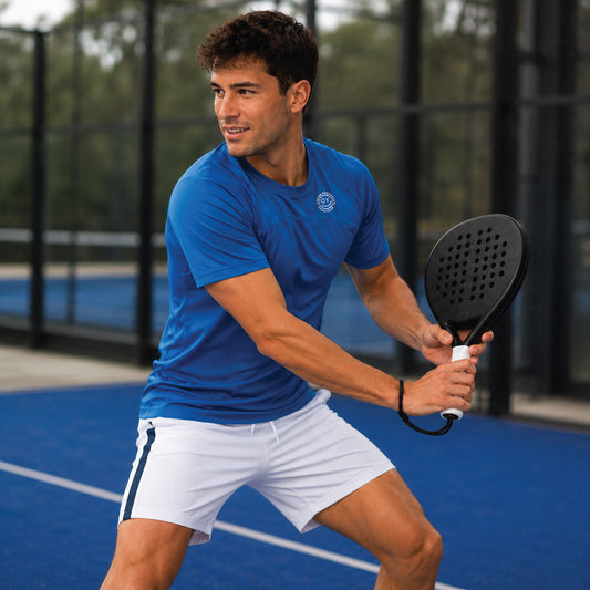 T-Shirt-Silhouette-model-actie-op-padelbaan