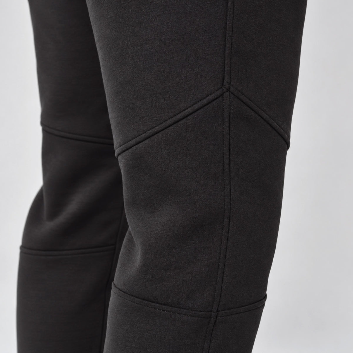 Technische knie-inzetstukken zwarte Court Tech trainingsbroek heren