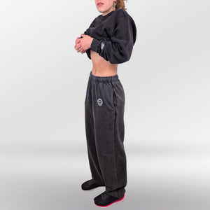 Urban Ease Vintage streetwear set model side