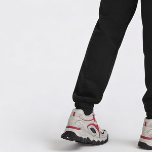 Urban Flow Jogger model zwart gesloten zoom om de benen